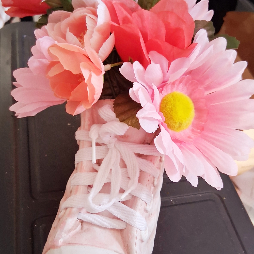 Converse Glass Shoe With Flowers